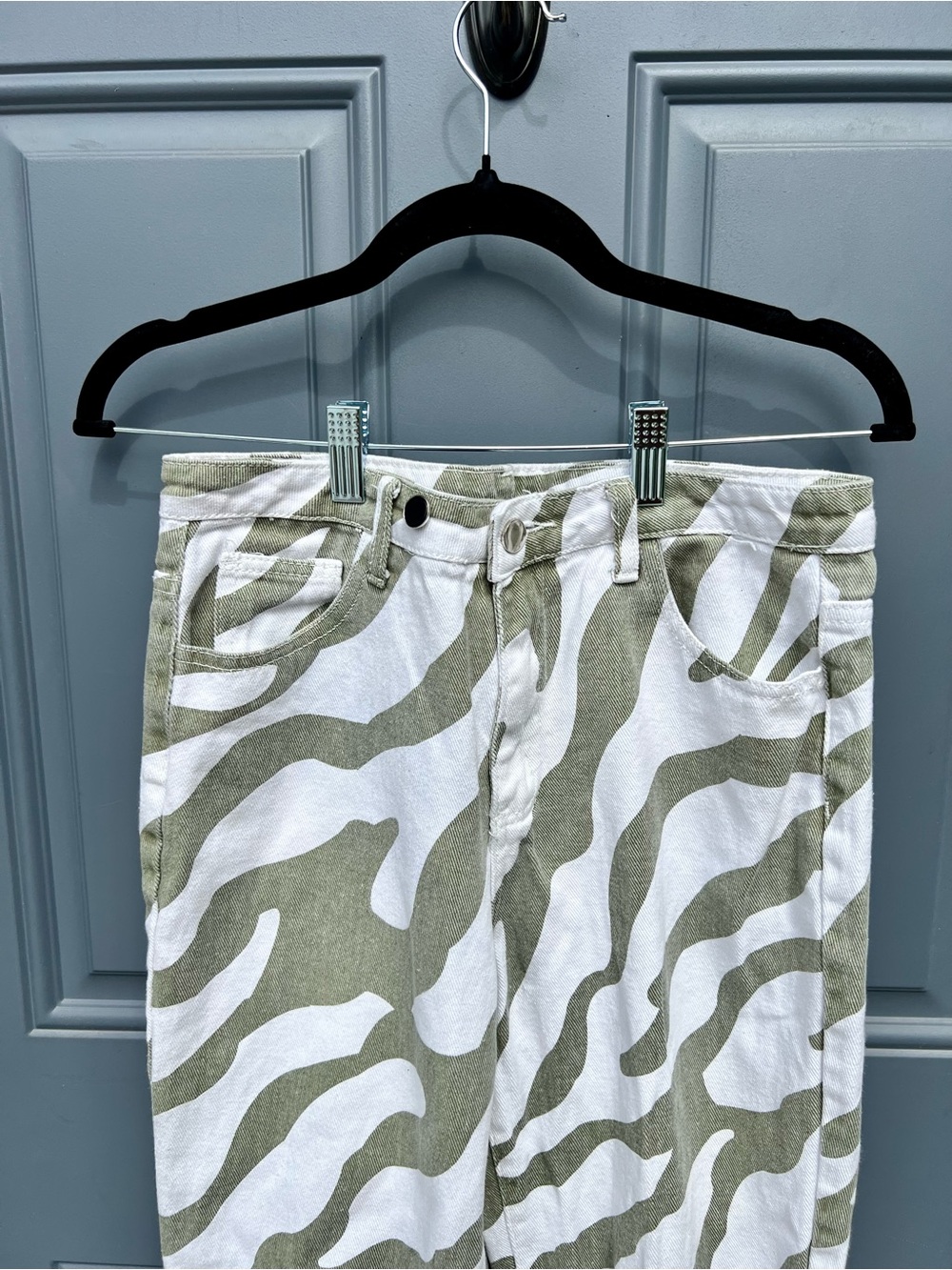 The COOLEST green & white zebra print denim, M